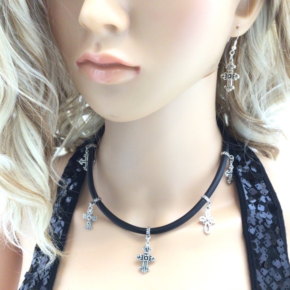 Metal Grunge Punk Rock Cross Earrings & Necklace - Picture 4 of 6